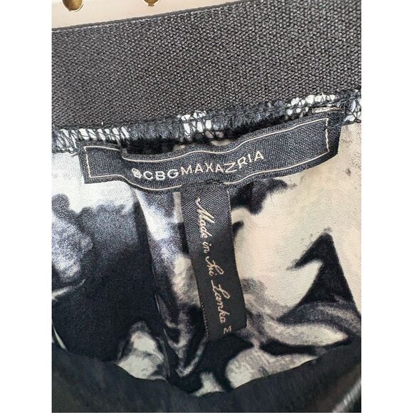 BCBG Max Azria Floral Silhouette Handkerchief Midi Skirt size M - Picture 6 of 6